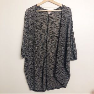 Kimono Style Knit Cardigan Black + Tan